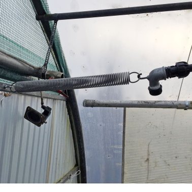 Winkel 1'' IG-AG mit Haken für Feder, verzinkt